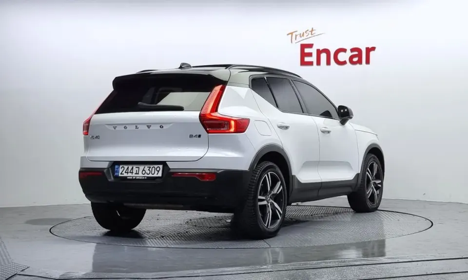 Volvo XC40