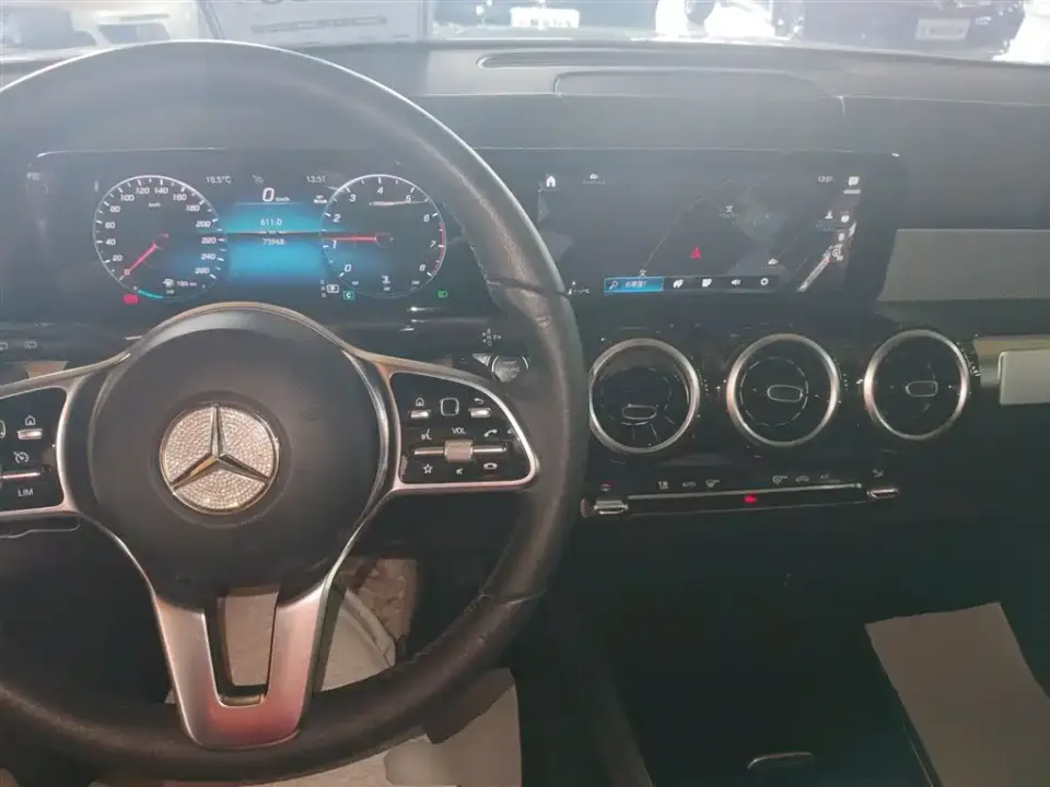 Mercedes-Benz GLB