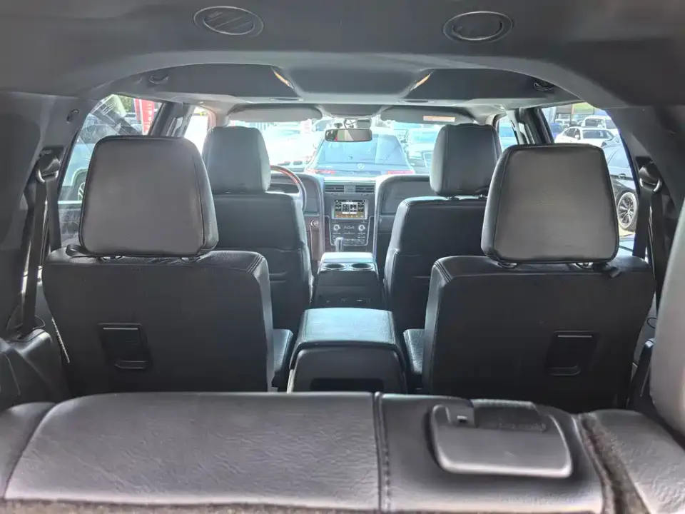 Lincoln Navigator