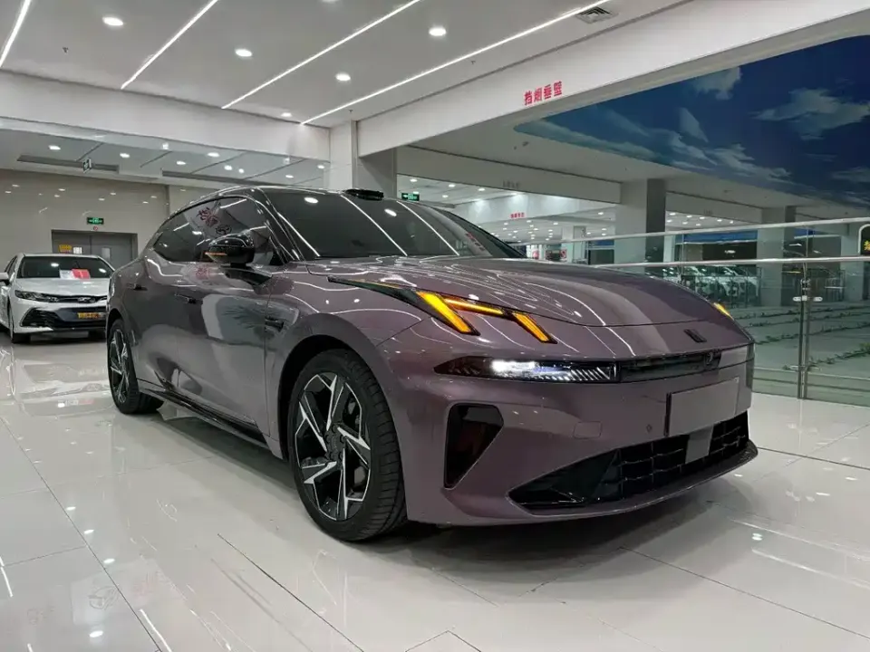 Lynk & Co 07 EM-P