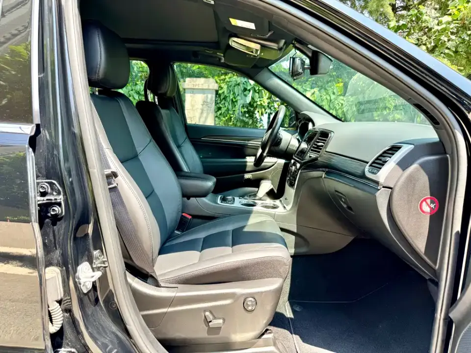 Jeep Grand Cherokee (Import)