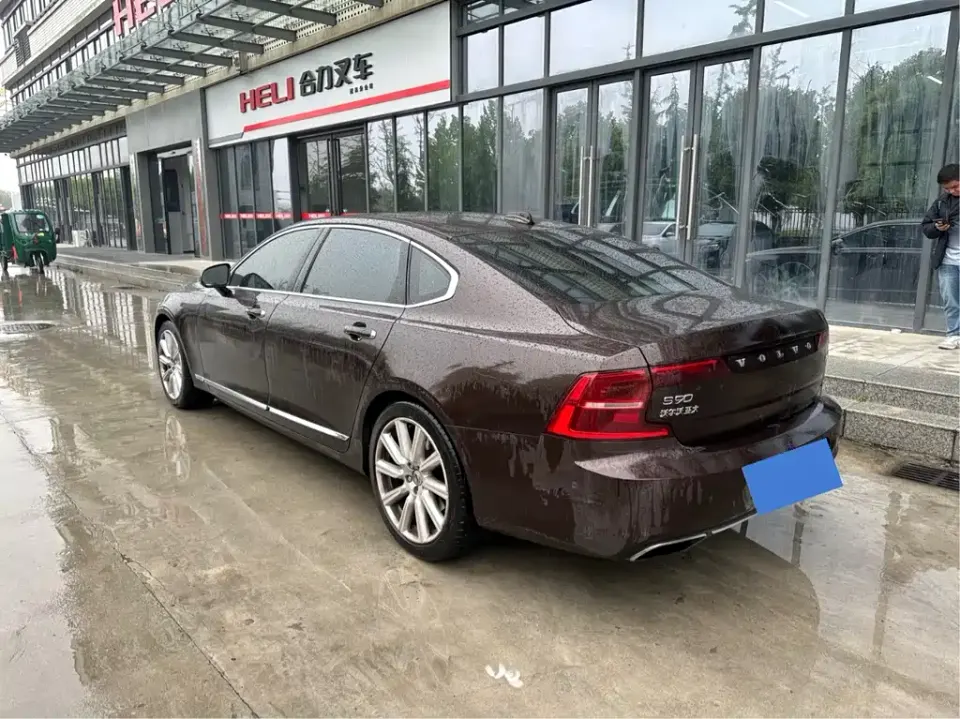 Volvo S90