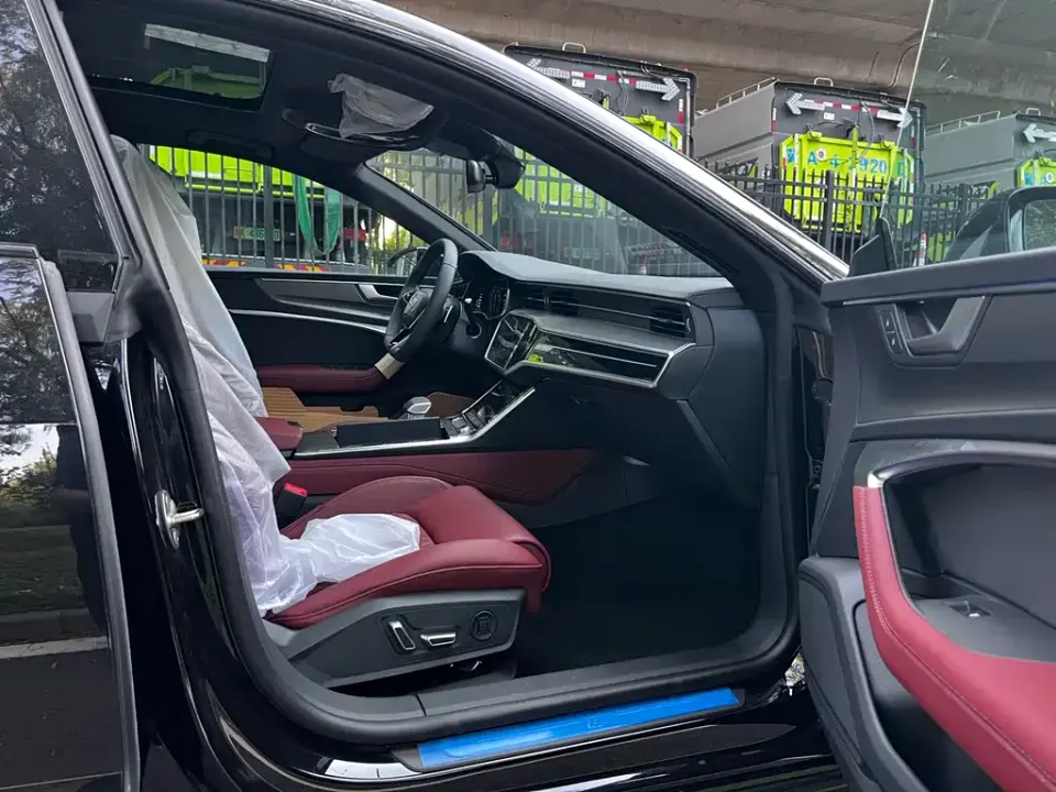 Audi A7L