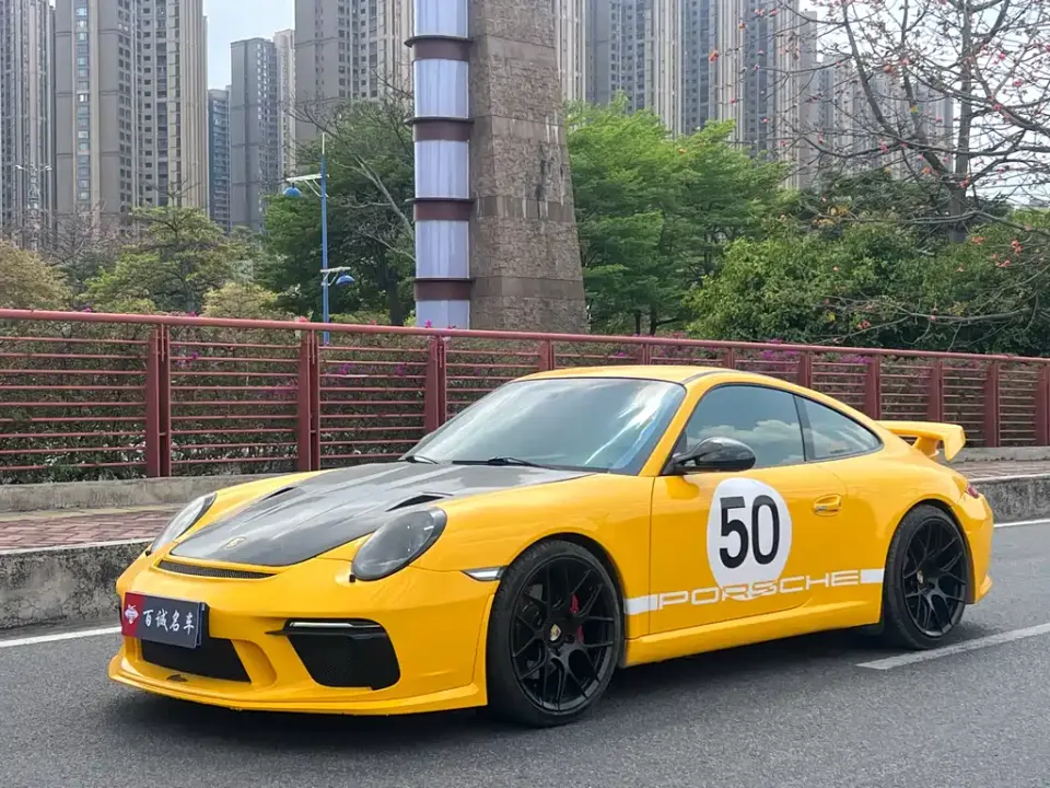 Porsche 911