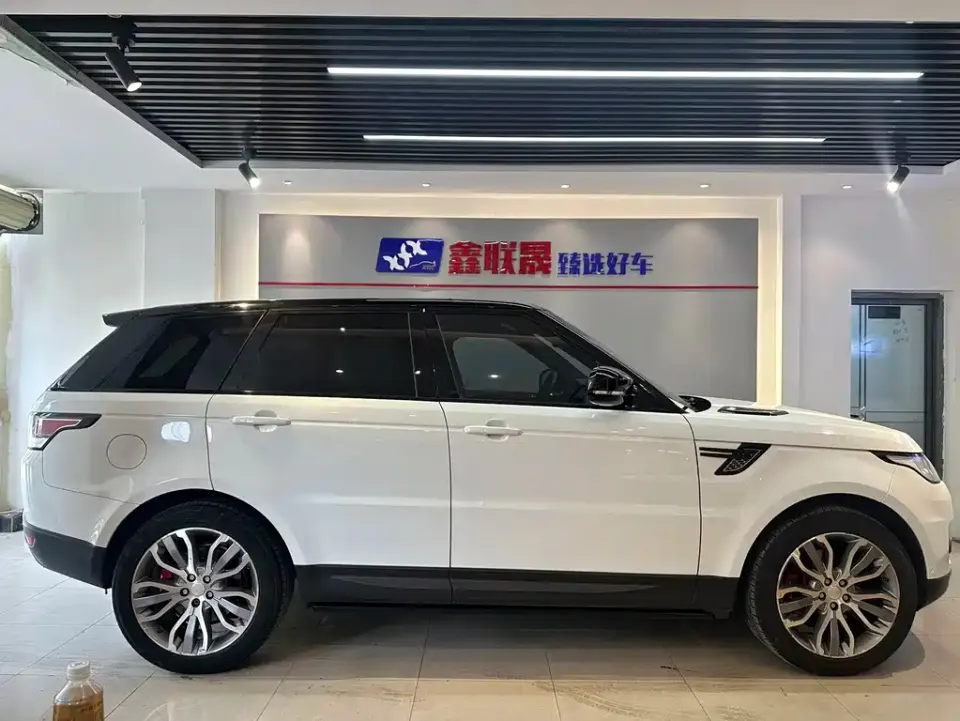 Land Rover Sport