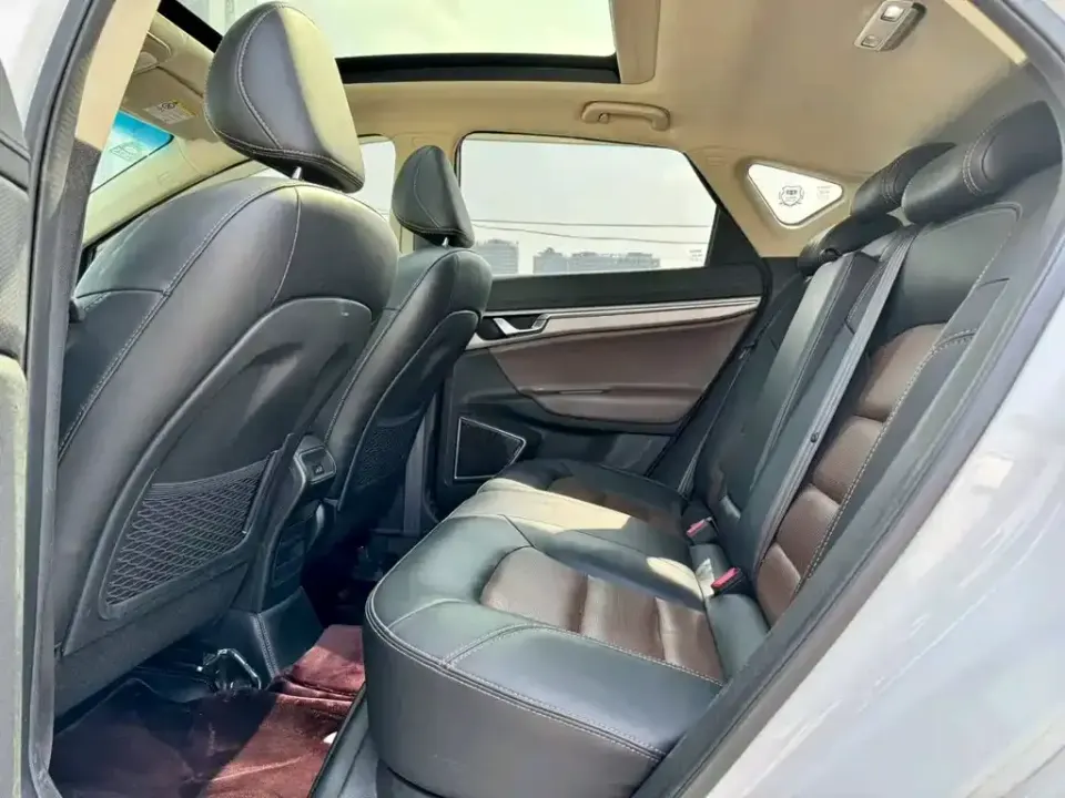 Geely Emgrand GS