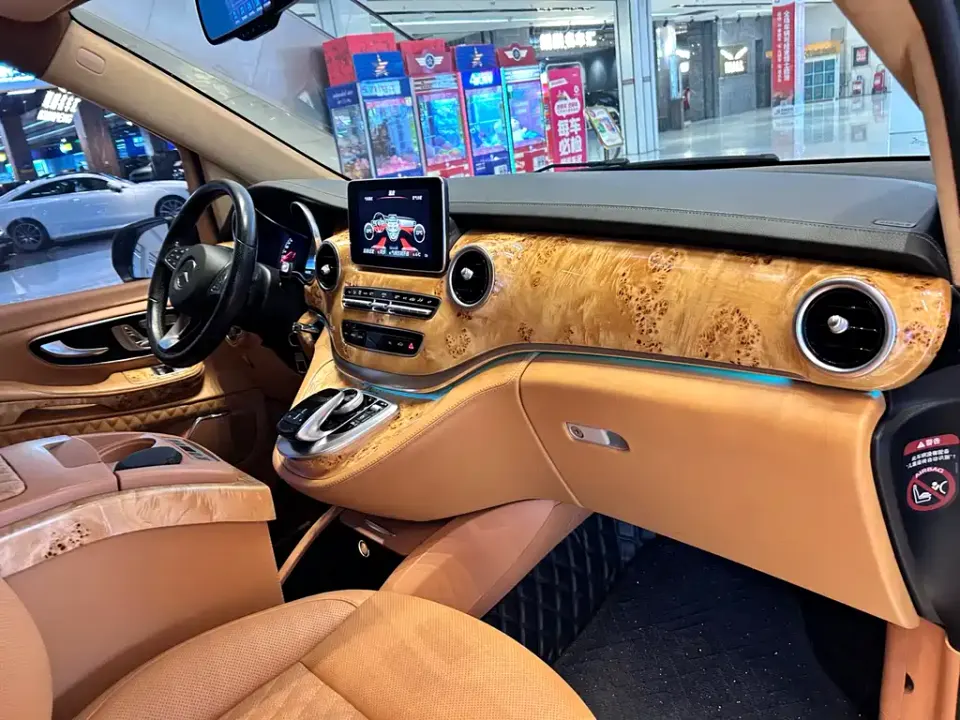 Mercedes-Benz V-Class