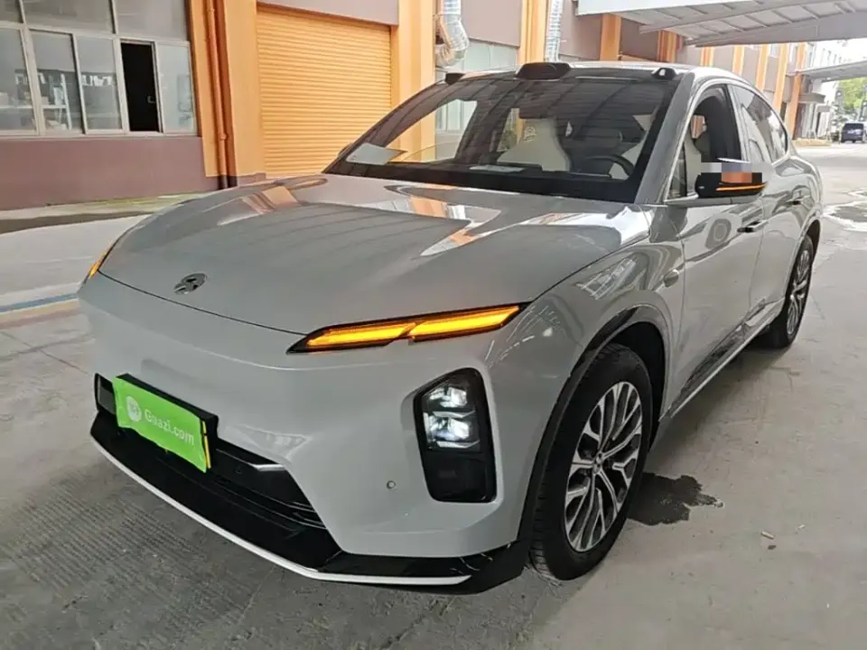 Nio EC6