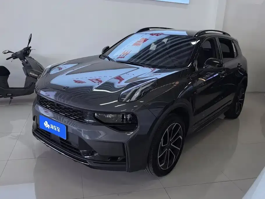 Lynk & Co 01