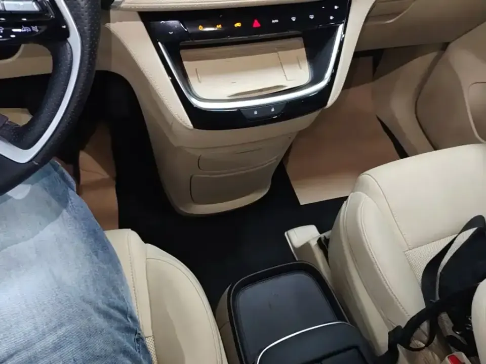 Buick GL8 Hybrid