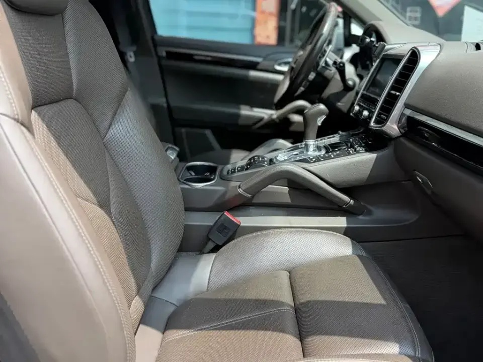 Porsche Cayenne Hybrid