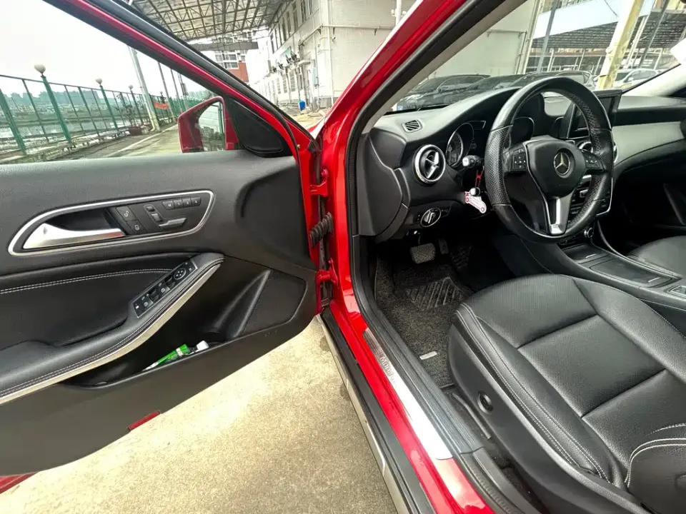 Mercedes-Benz GLA