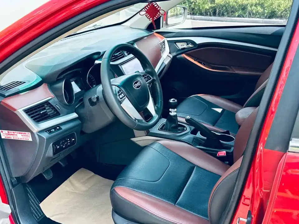 BYD G5