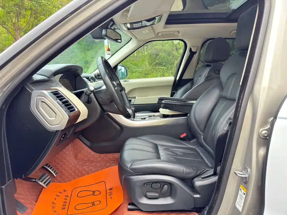 Land Rover Sport