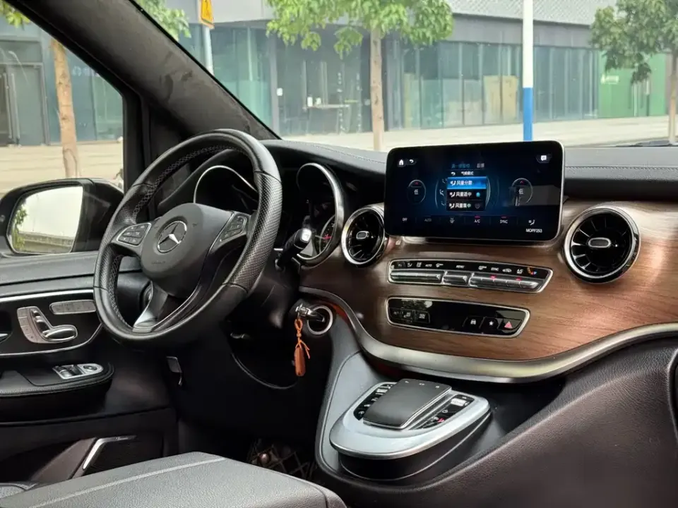 Mercedes-Benz V-Class