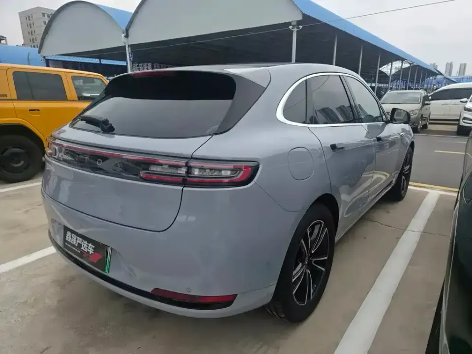 AITO AITO M5