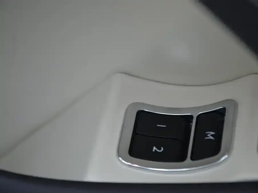 Bentley Bentayga PHEV