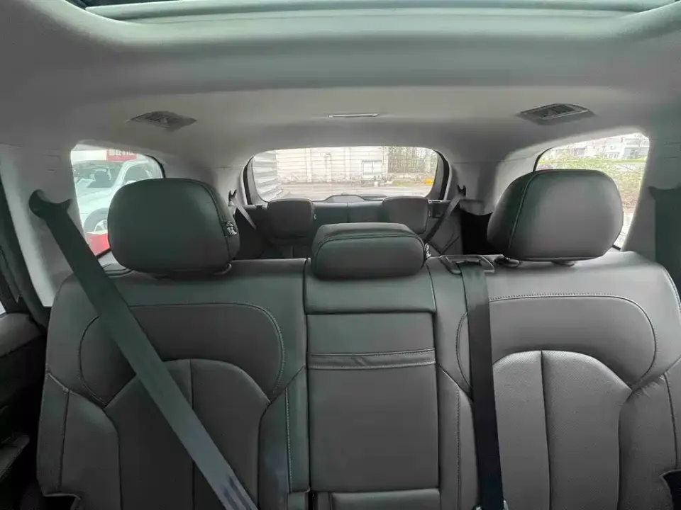 Roewe RX8