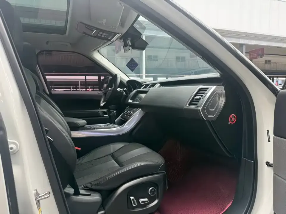 Land Rover Sport