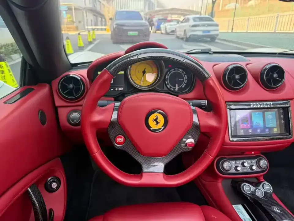 Ferrari California T