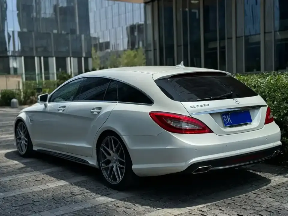 Mercedes-Benz CLS