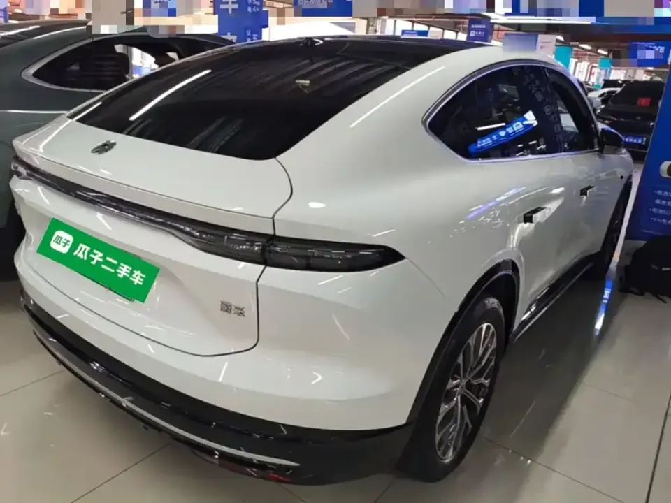 Nio EC6