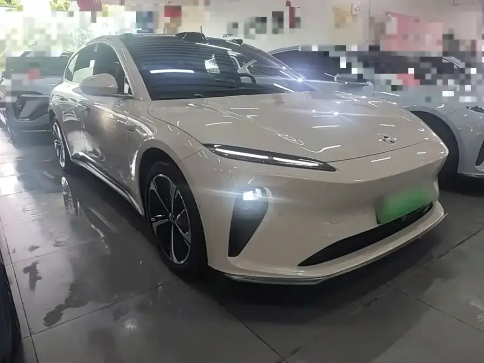 Nio ET5T