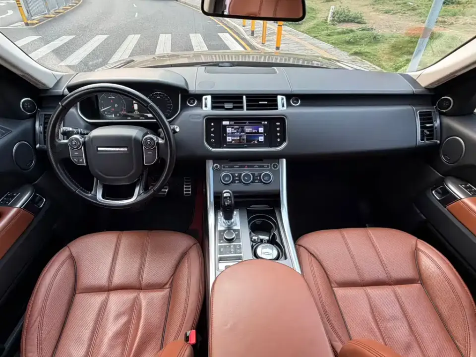 Land Rover Sport