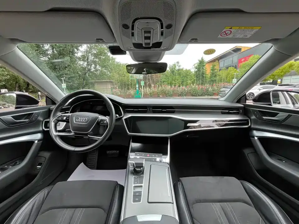 Audi A7L