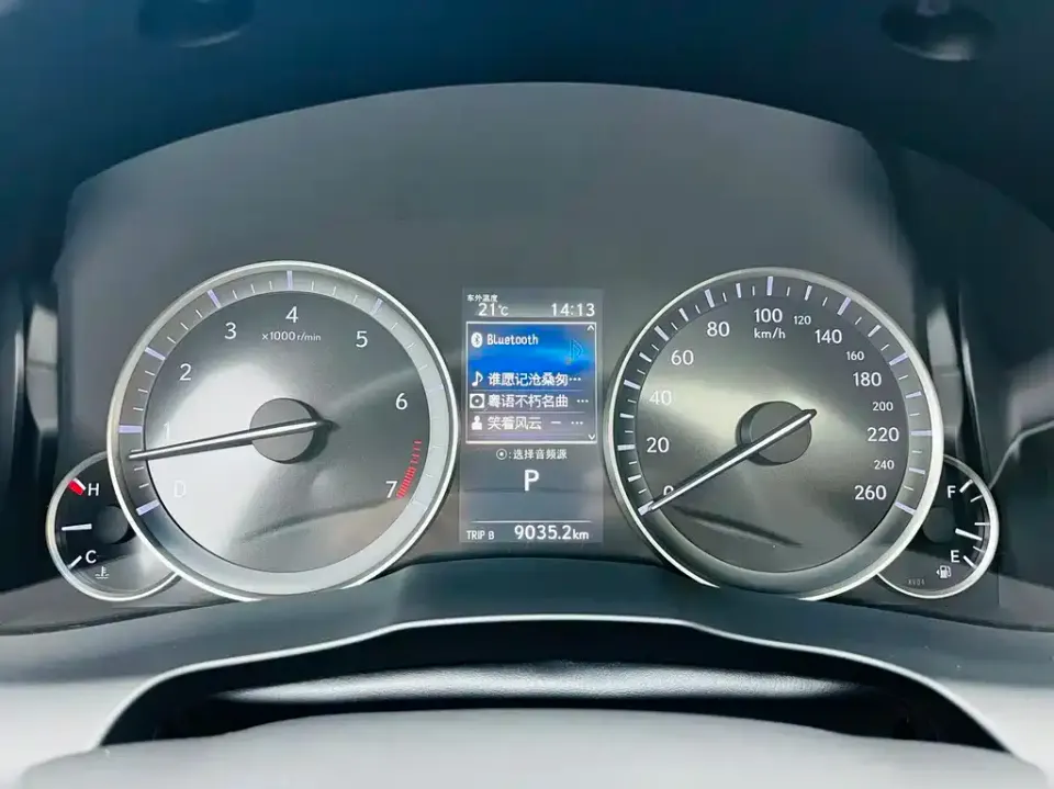 Lexus ES