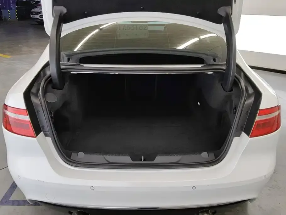 Jaguar XEL