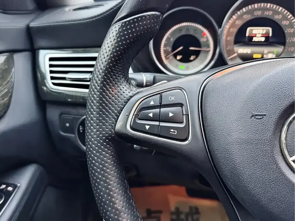 Mercedes-Benz CLS