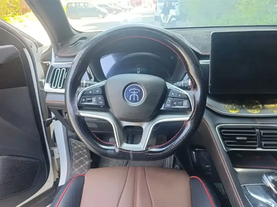 BYD PLUS