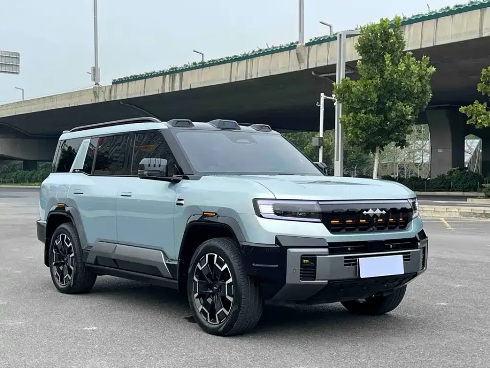 Fang Cheng Bao Leopard 8