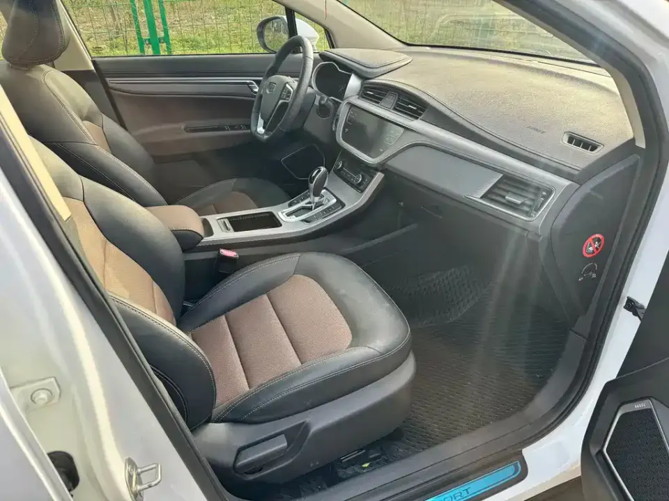 Geely Emgrand GS