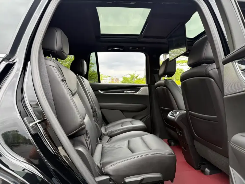 Cadillac XT6