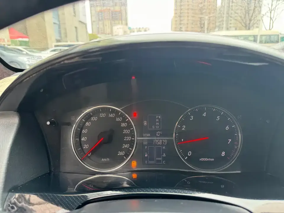 Toyota Reiz