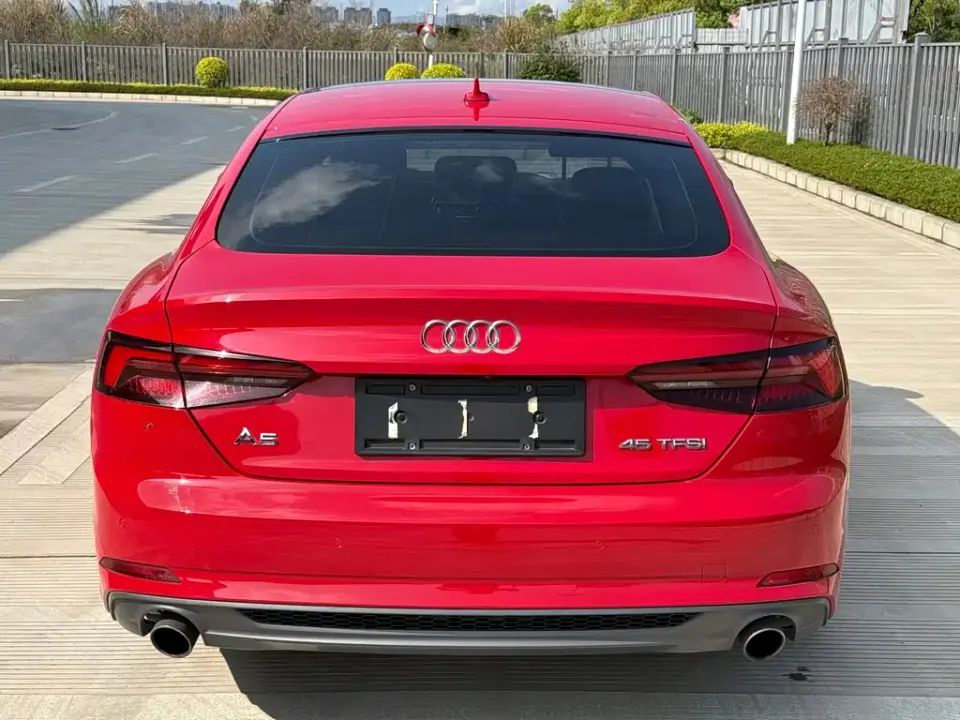 Audi A5 (Import)