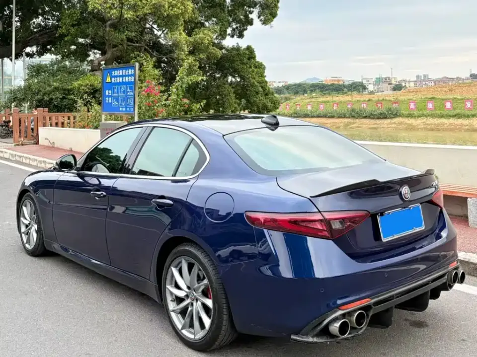 Alfa Romeo Giulia
