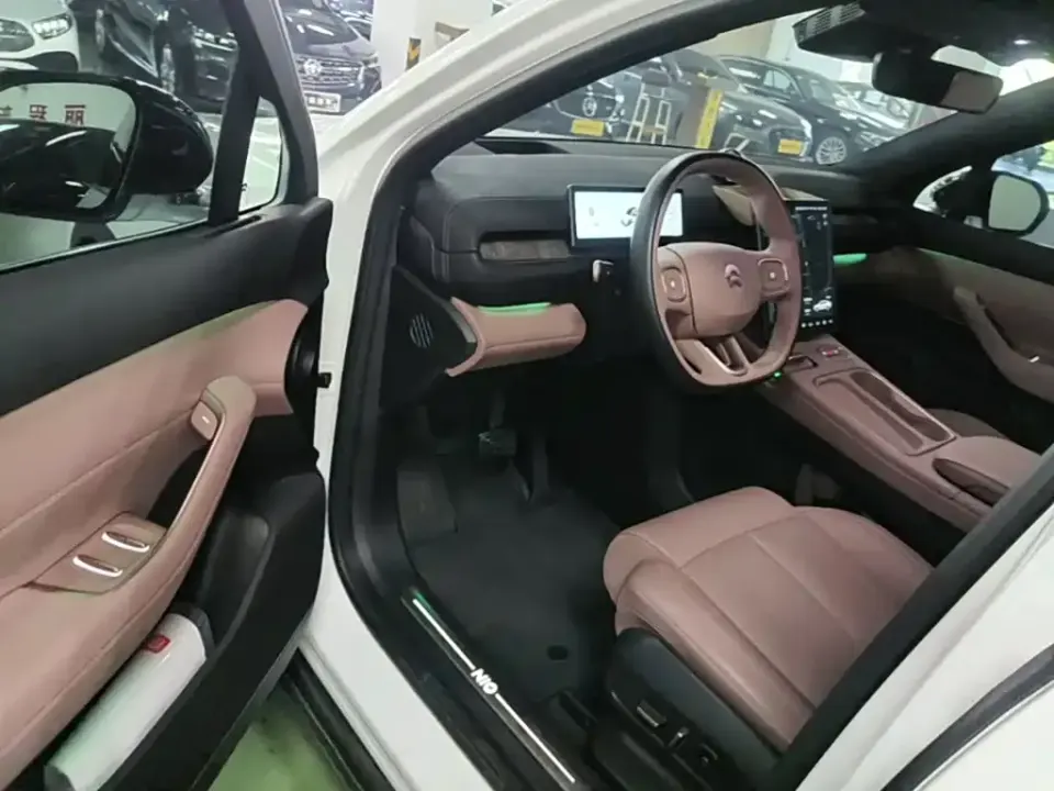Nio EC6