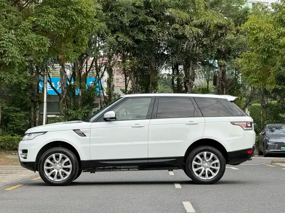 Land Rover Sport