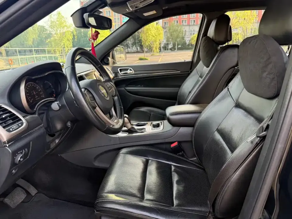 Jeep Grand Cherokee (Import)