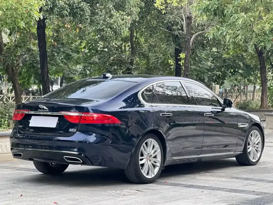 Jaguar XFL