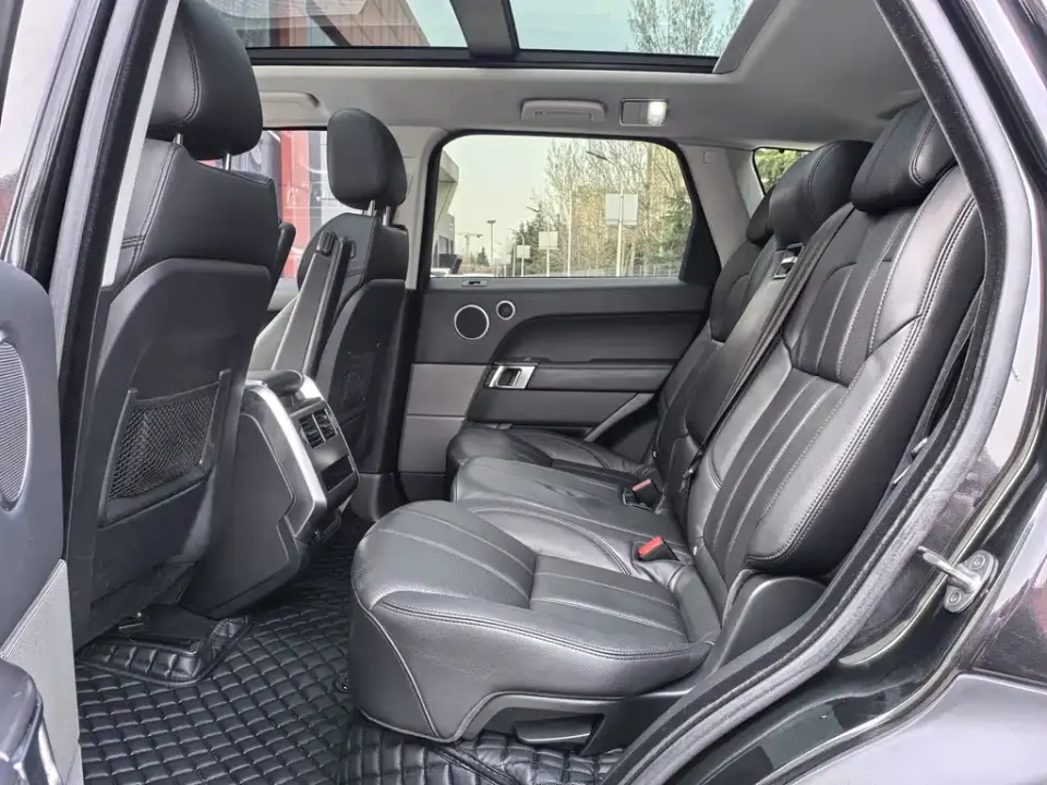 Land Rover Sport