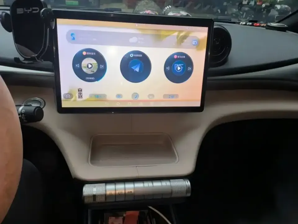 BYD Dolphin