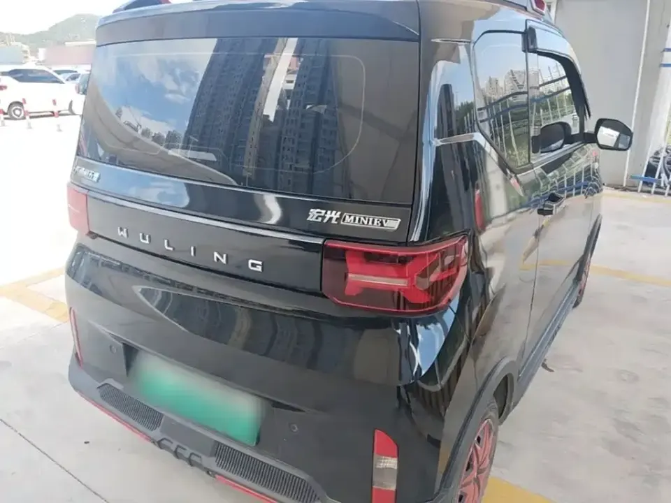 Wuling MINIEV