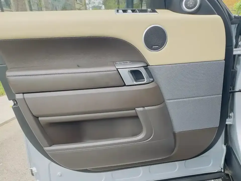 Land Rover Sport PHEV