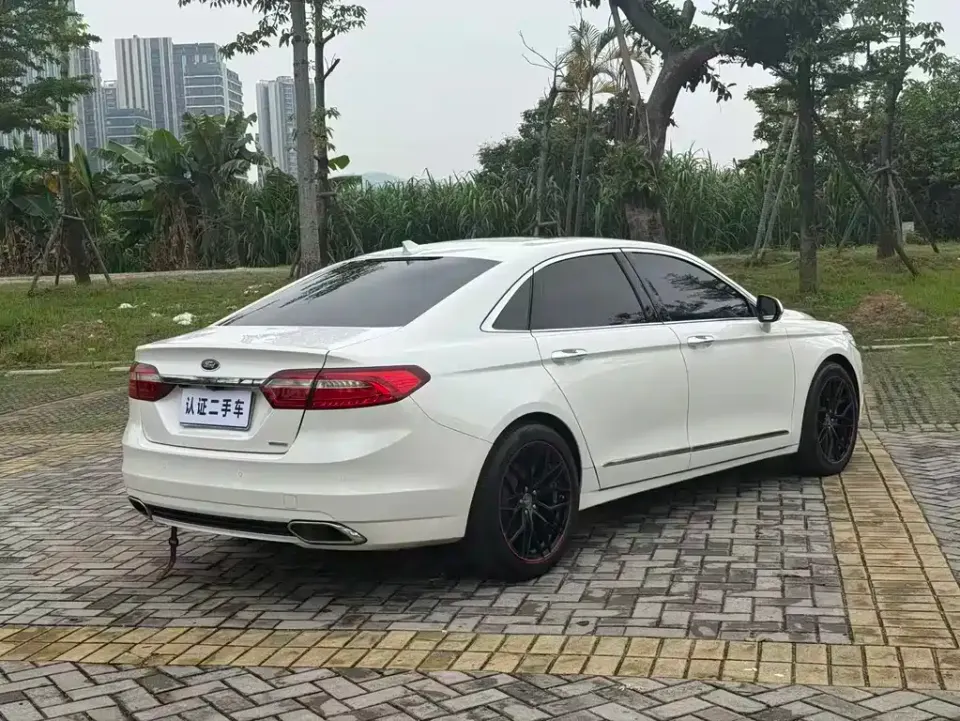 Ford Taurus