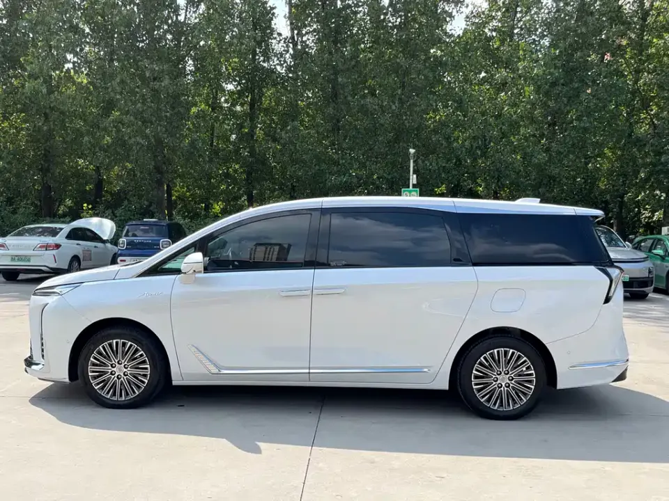 Buick GL8 Hybrid