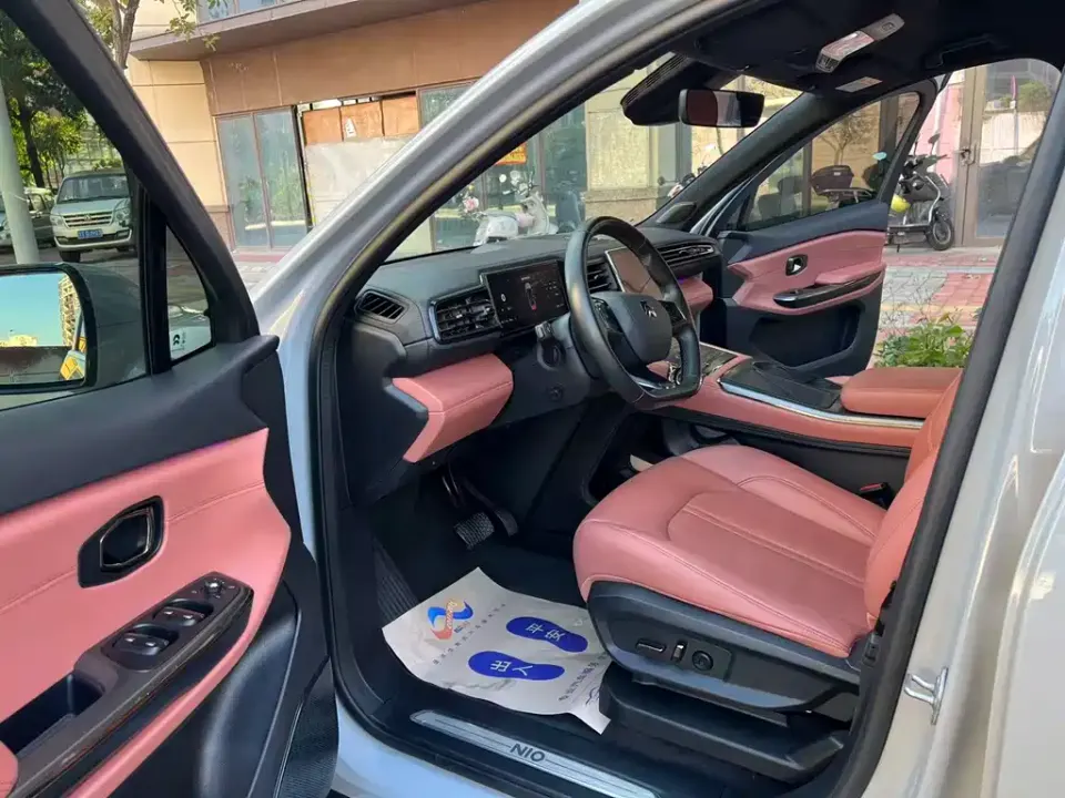 Nio EC6